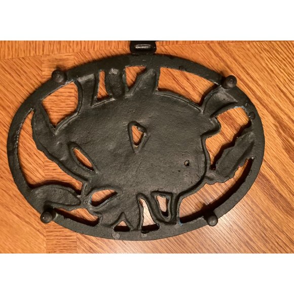 Cast Iron Painted Christmas Holiday Bells Ringing Holiday Trivet Hot Pad VGUC - Picture 2 of 3